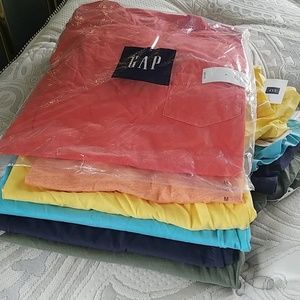 Sold. Mens Gap tshirts